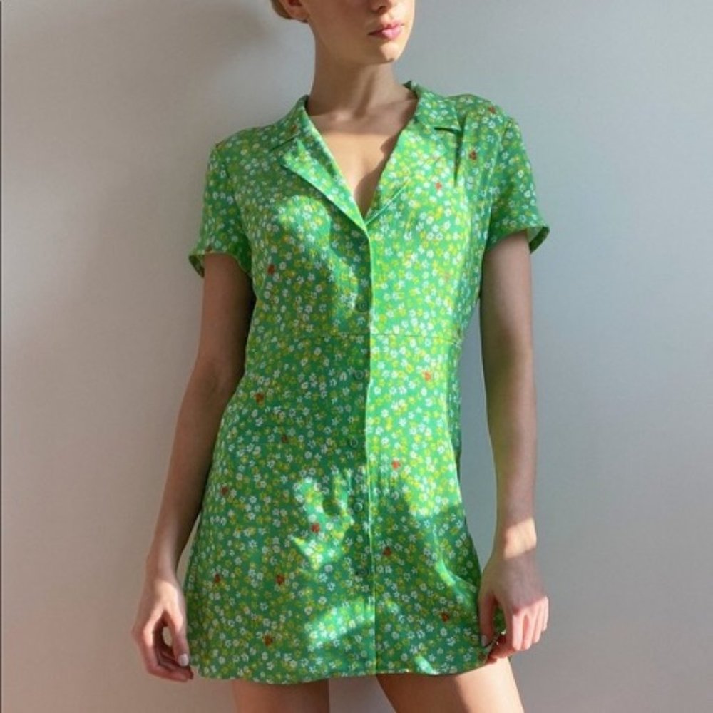 Aritzia Sunday Best Vida Dress in Lawn Green/Daisy